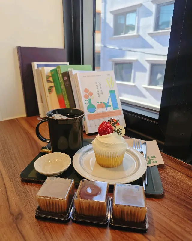 포장된 컵케이크들