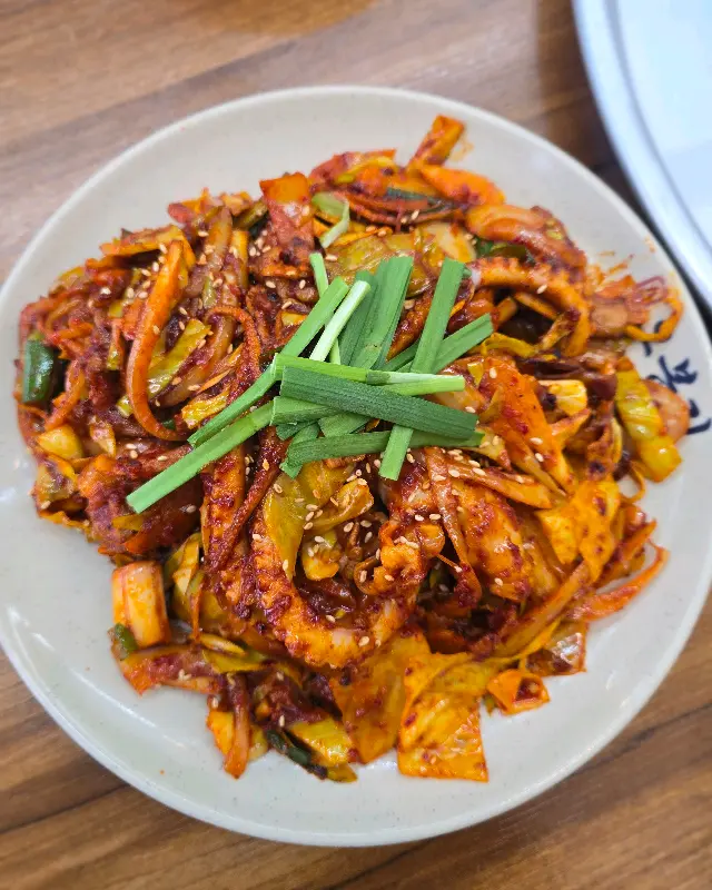 먹음직스러운 낙지볶음