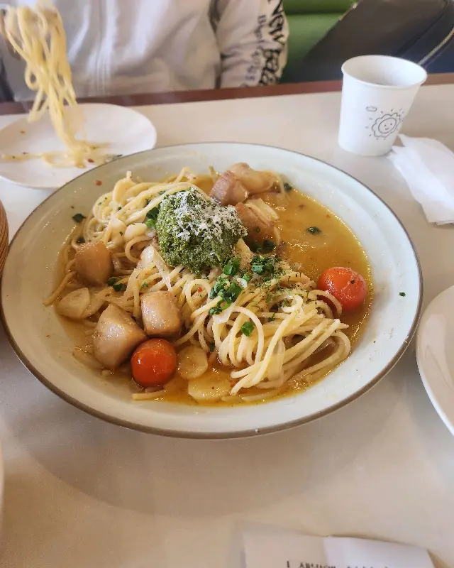 통베이컨 매콤크림파스타