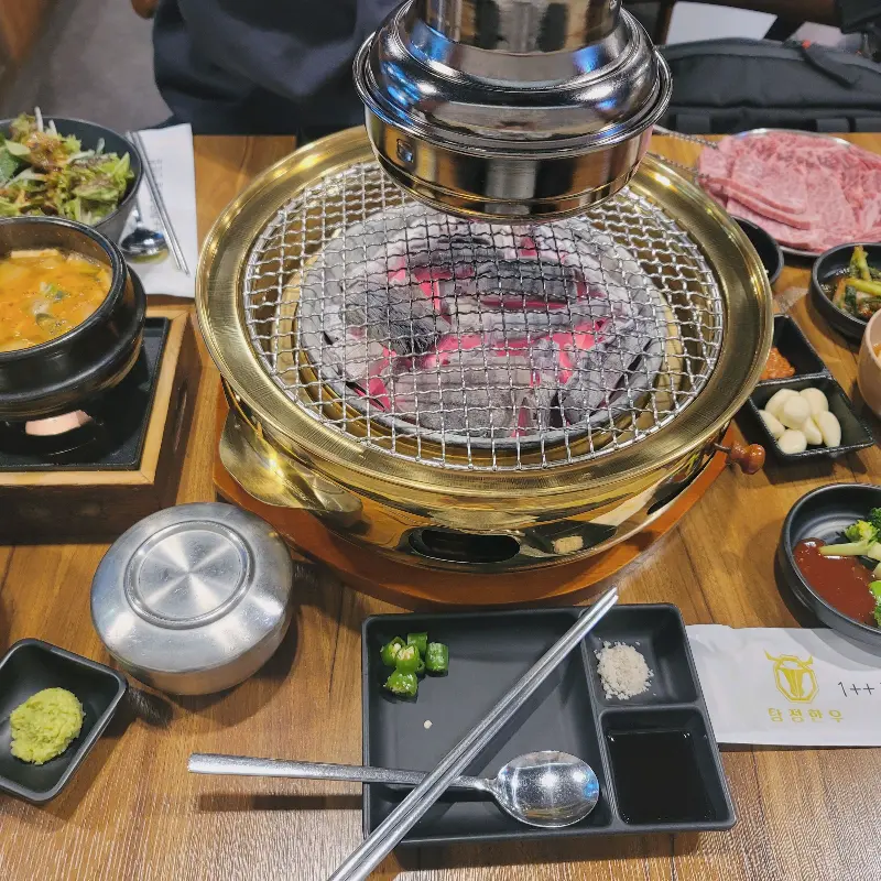 깔끔한 테이블 세팅