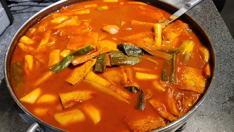 매콤달콤한 떡볶이