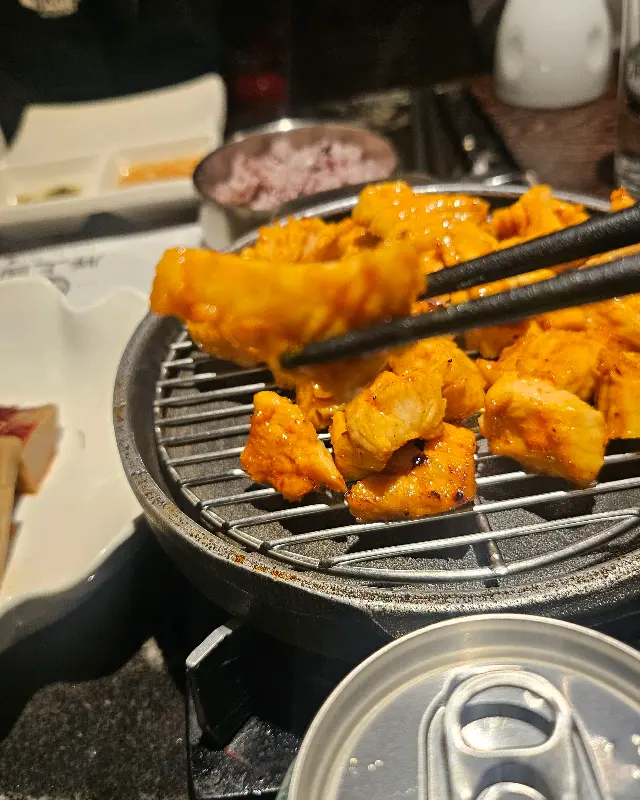 젓가락을 멈출 수 없는 맛