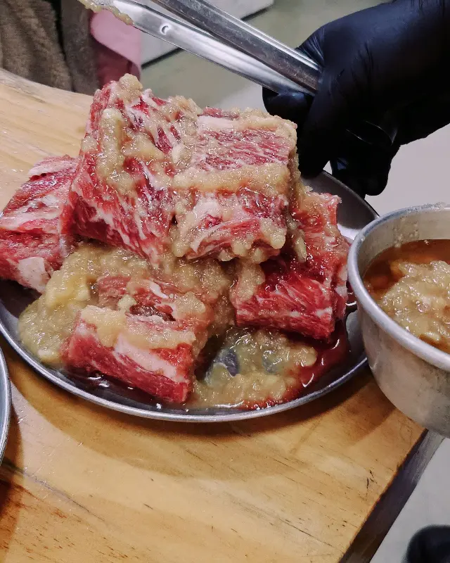 산더미 마늘 이동갈비