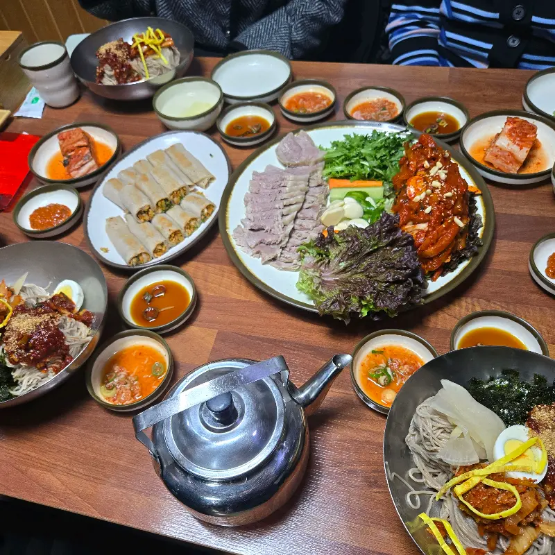 푸짐한 한 상 차림