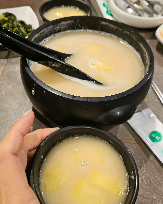 매콤한 등갈비와 깻잎의 조화