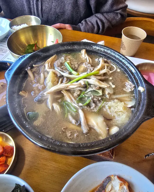 깔끔한 마무리를 위한 오미자차