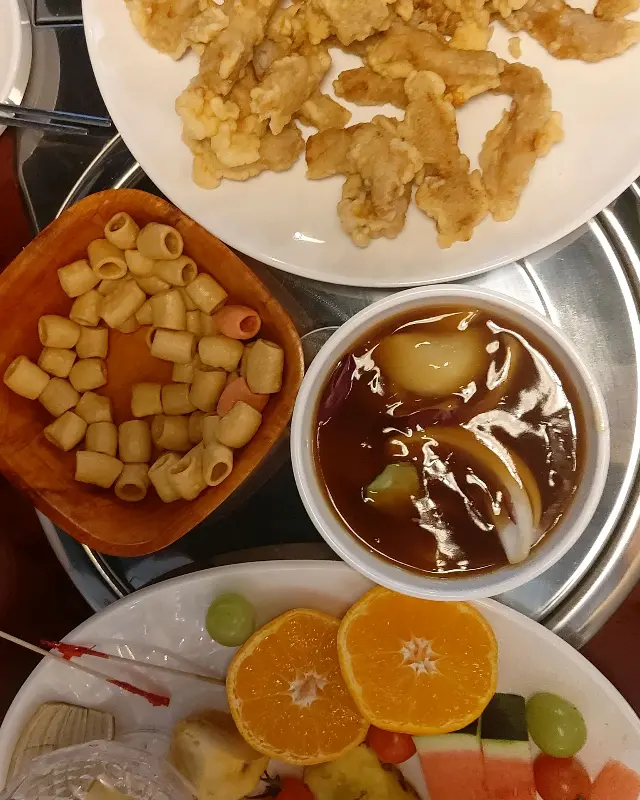 탕수육과 곁들여 먹기 좋은 쫄면