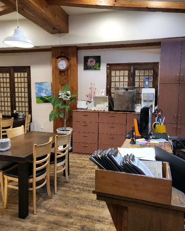 깔끔한 내부 인테리어