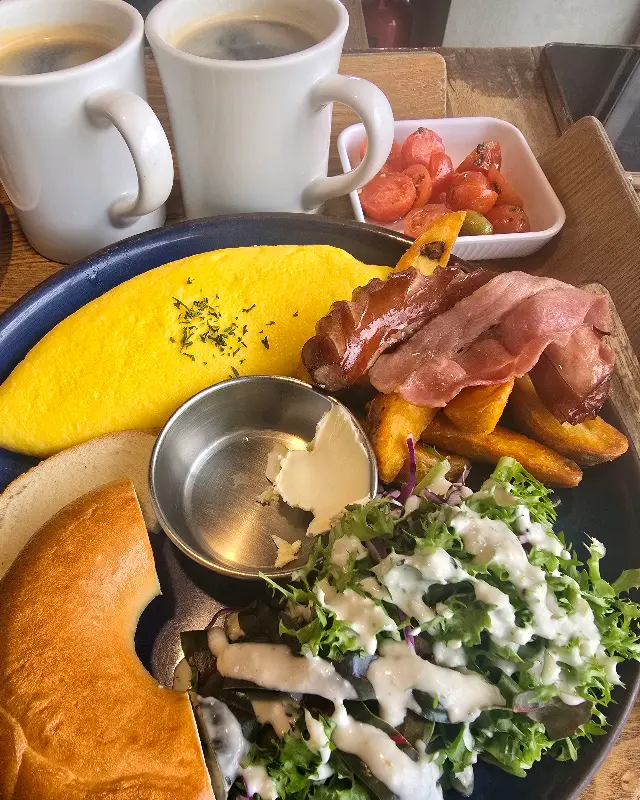 푸짐하고 맛있는 벤자마스의 브런치 메뉴