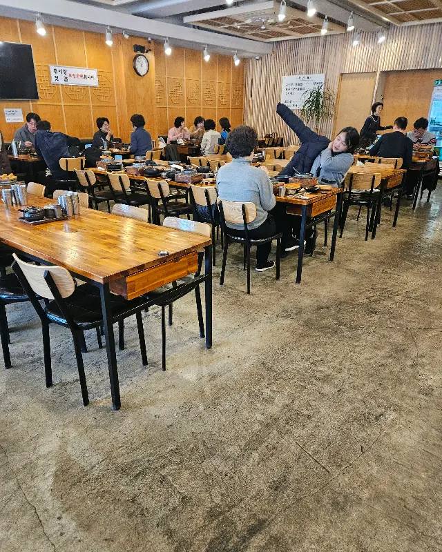 넓은 매장 내부