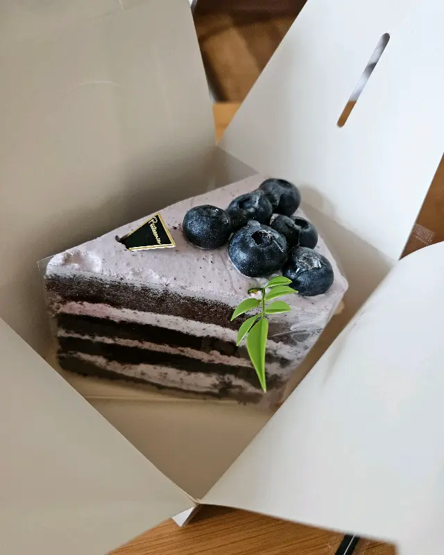 블루베리 케이크 조각