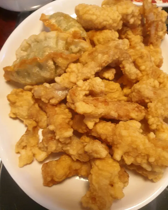 바삭한 튀김옷과 푸짐한 양을 자랑하는 탕수육