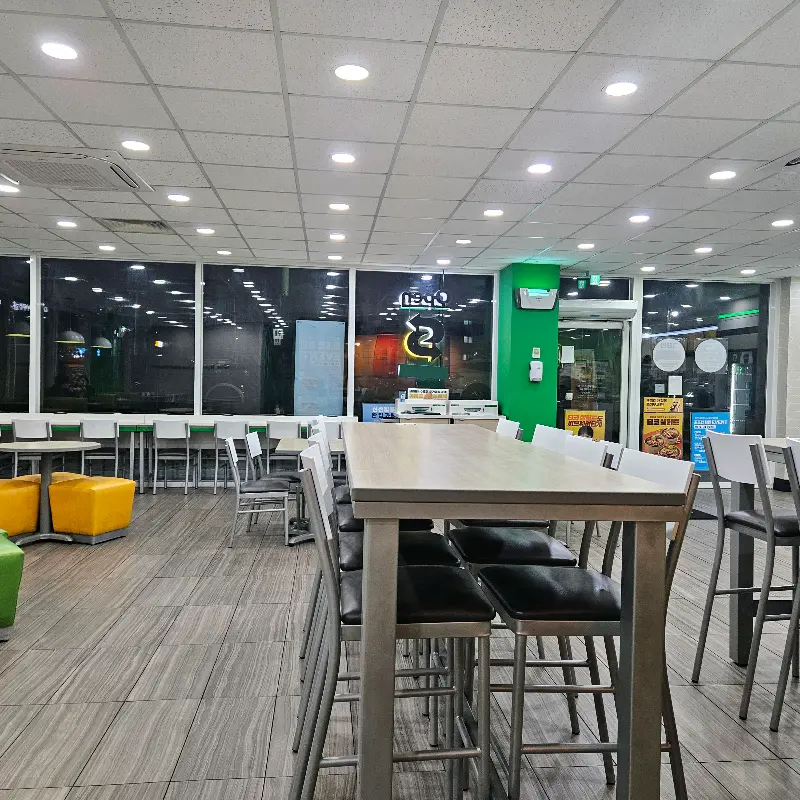 서브웨이 매장 내부