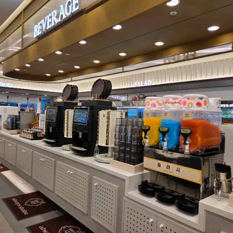 다양한 음료 코너