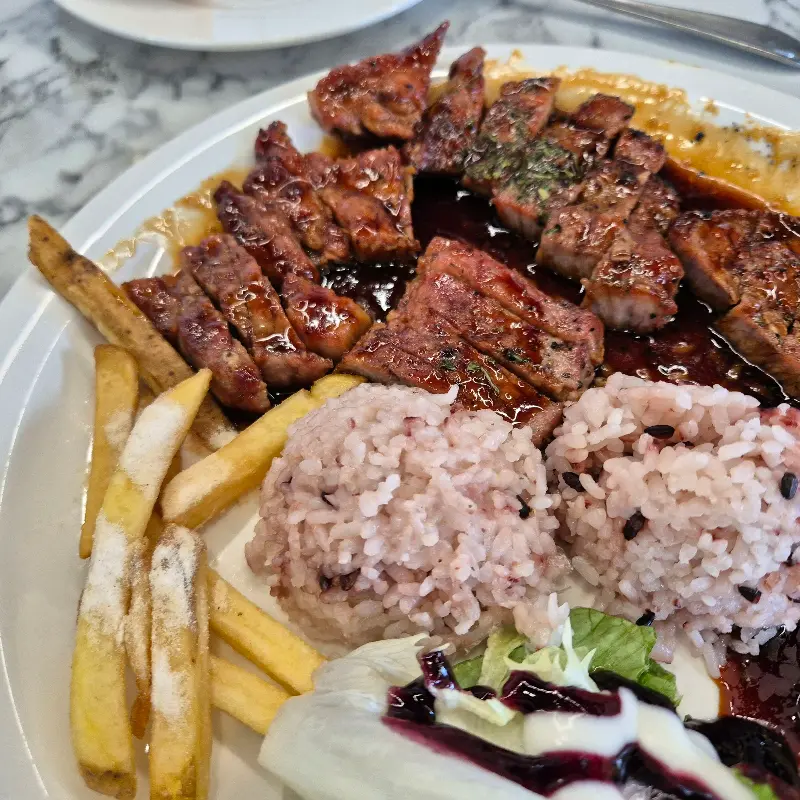 라라코스트 성주점의 더블 삼겹살 스테이크