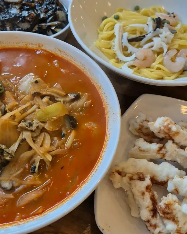 탕수육, 짜장면, 짬뽕의 조화