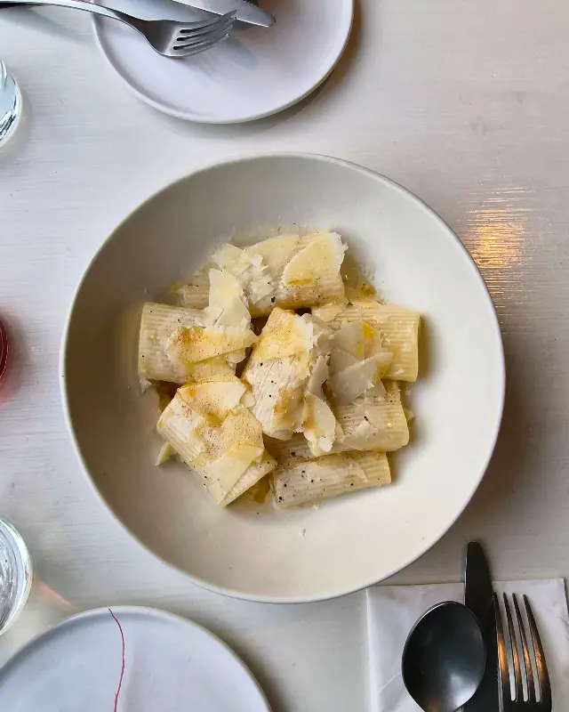 정갈하게 담겨 나온 파스타