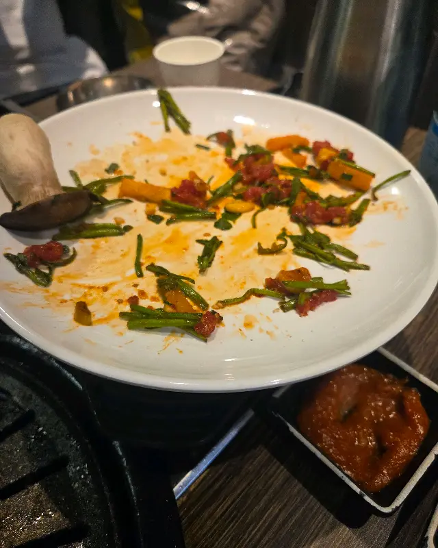 깔끔하게 비워진 접시