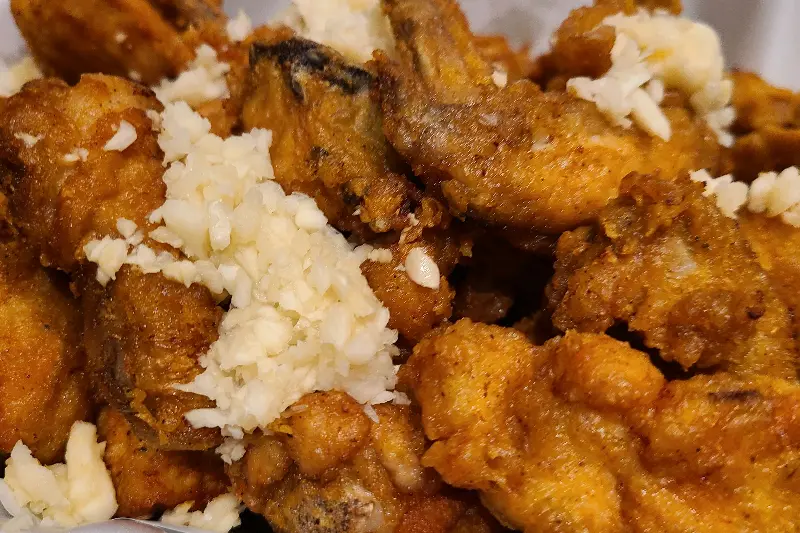 마늘 치킨 클로즈업