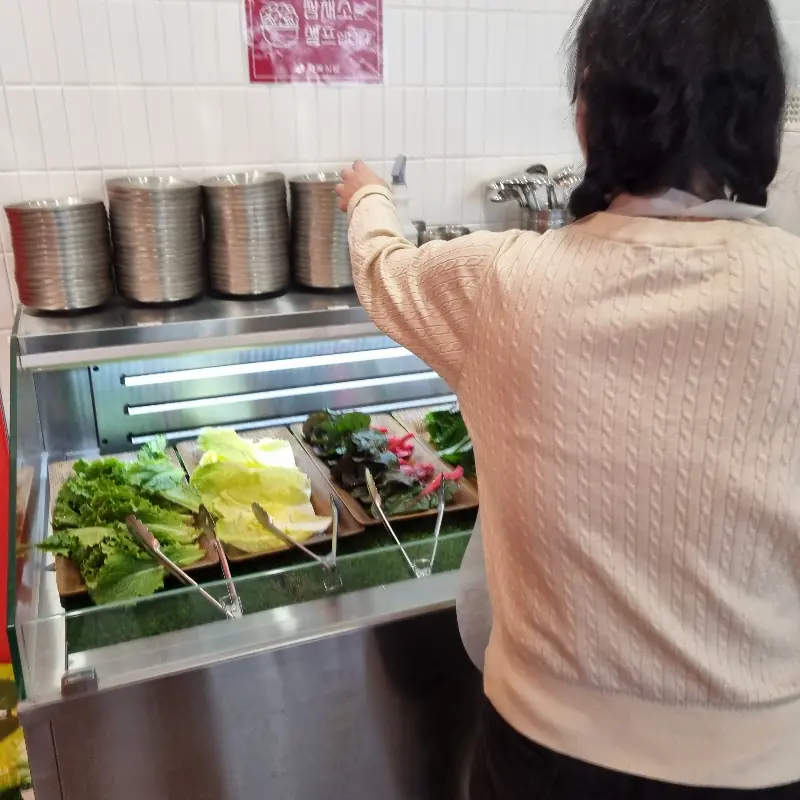 신선한 쌈 채소 코너