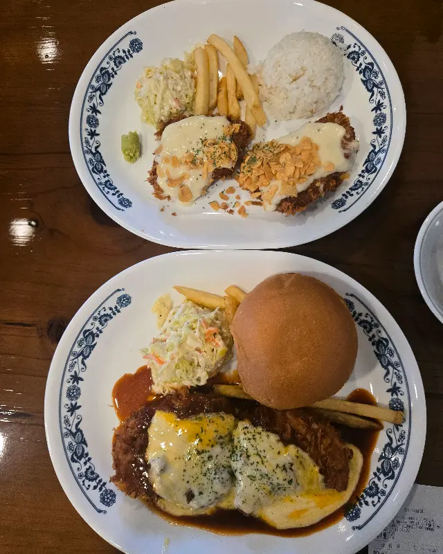 돈까스 한 상 차림