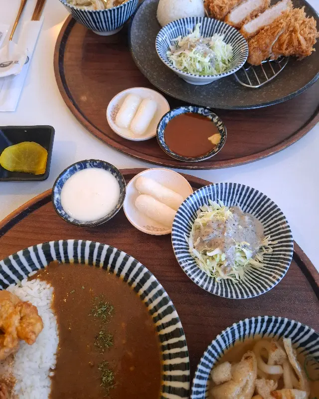 쫄깃한 면발이 일품인 우동