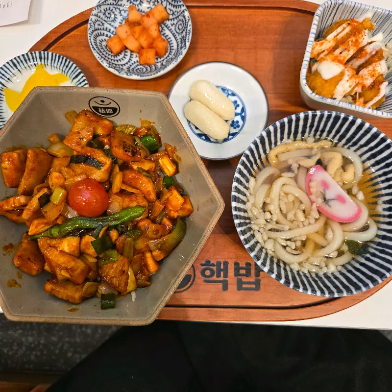 항정살 덮밥과 우동