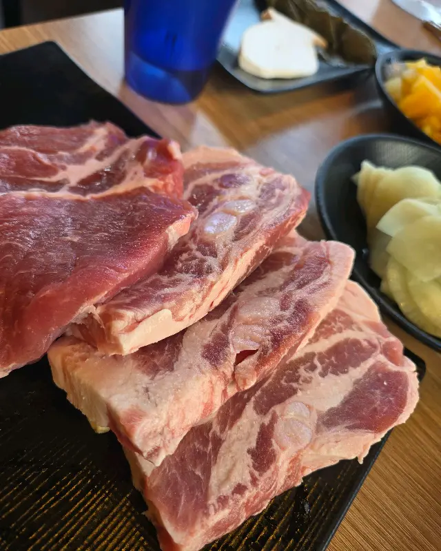 고기의 신선함이 느껴지는 단면