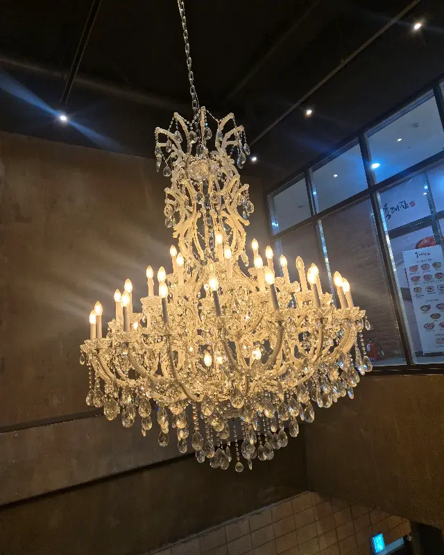 화려한 샹들리에