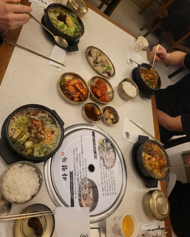 파평옥 명지점 내부 모습