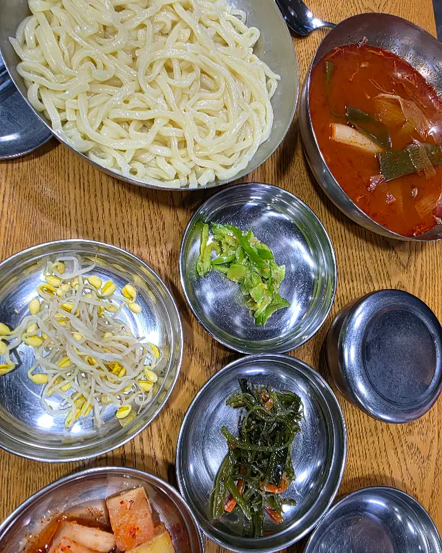 파육칼 한상차림