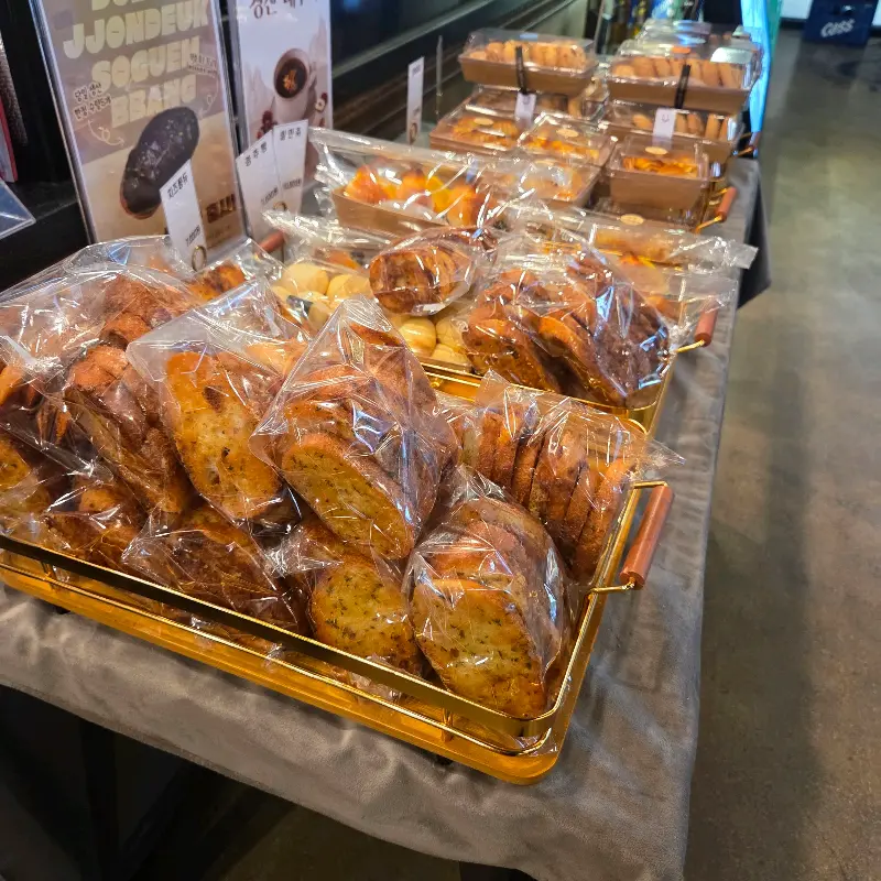 다양한 빵 종류