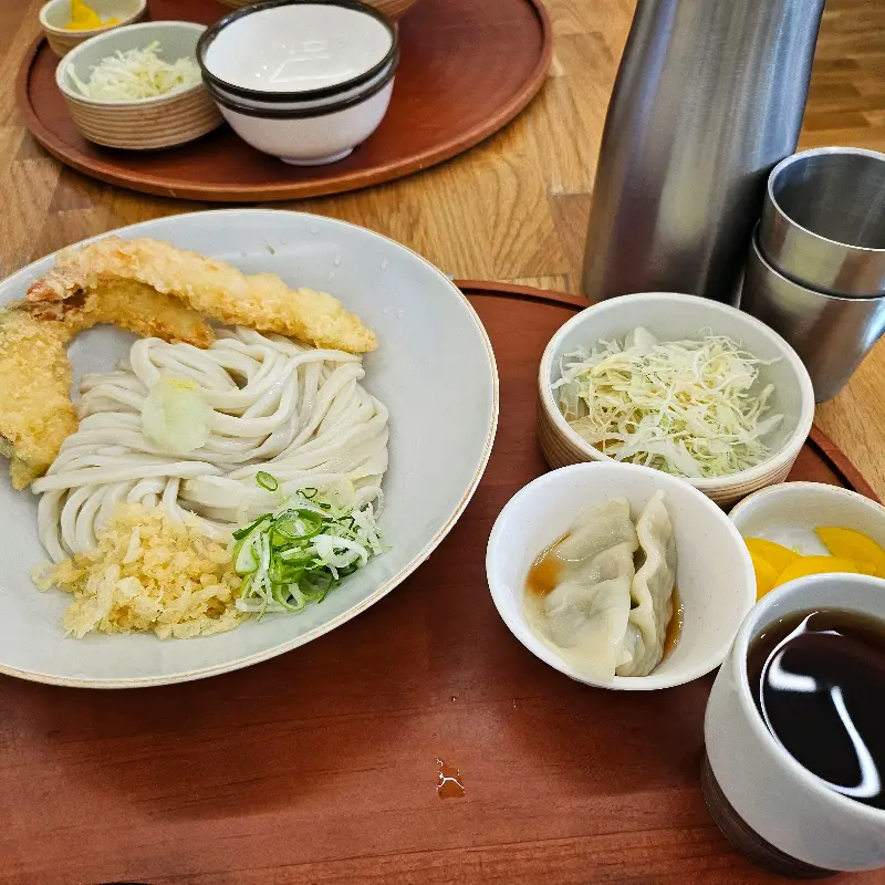 깔끔한 테이블 세팅