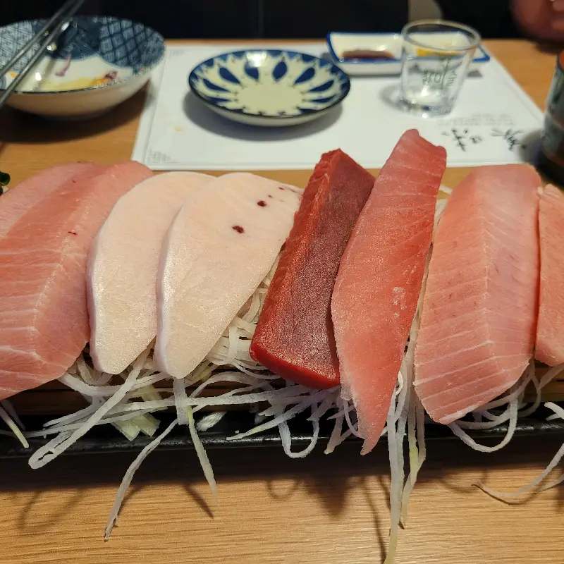 참치회의 아름다운 마블링