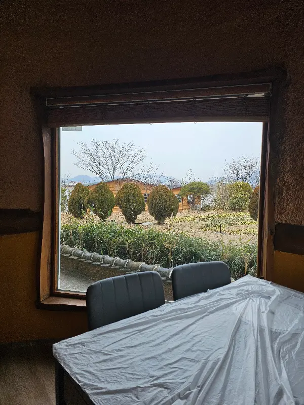 창밖으로 보이는 풍경