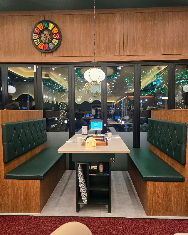 고급스러운 분위기의 내부 인테리어