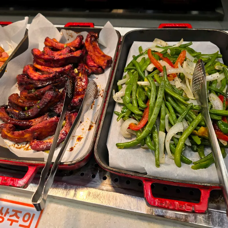 따뜻한 요리 코너