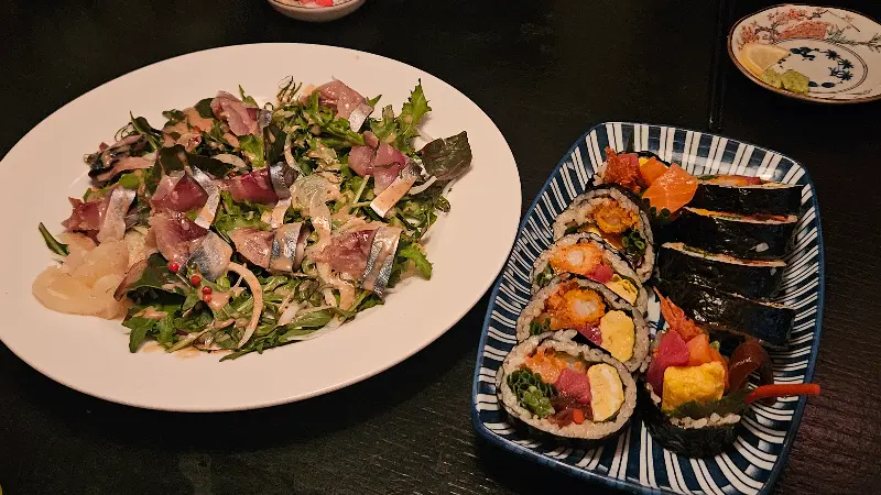 고등어 봉초밥과 샐러드