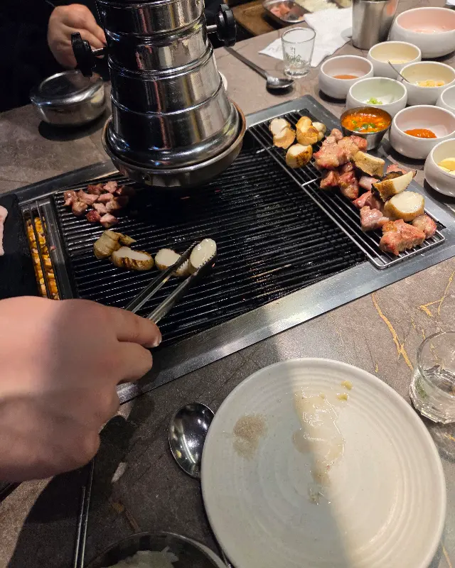 고기가 구워지는 모습