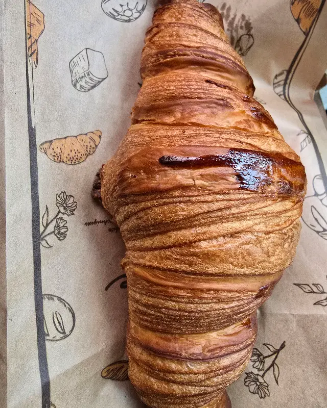 결이 살아있는 크루아상