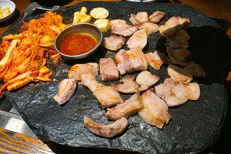 다양한 곁들임 메뉴