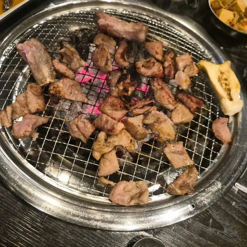 맛있게 구워진 갈비