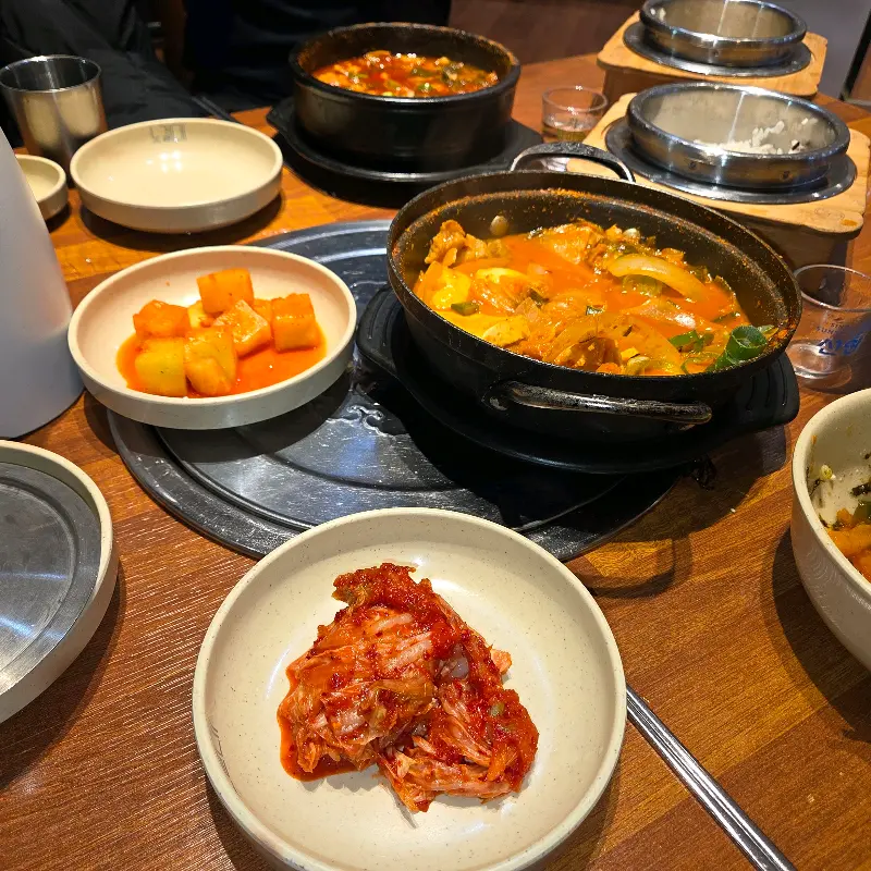 감자탕과 깍두기