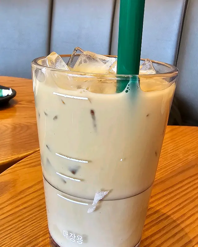 아이스 카페 라떼