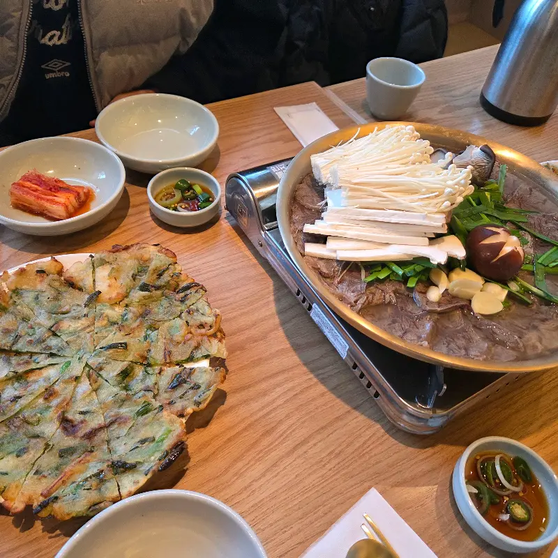 진진만두의 푸짐한 한 상 차림