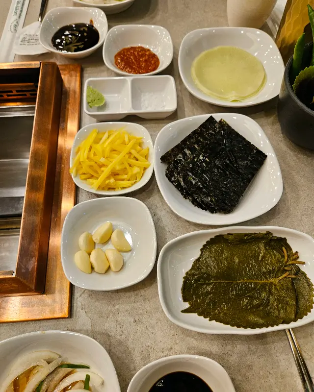 다양한 곁들임 찬