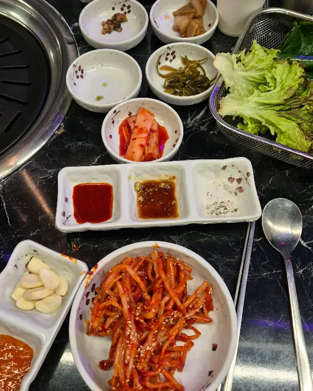 다양한 곁들임 찬