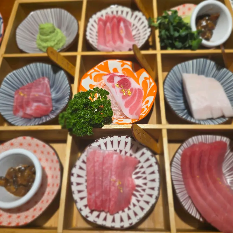 입맛을 돋우는 참치 초밥