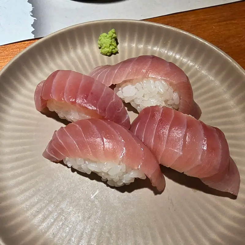 살살 녹는 참치 초밥