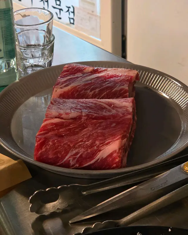 최상급 품질의 생갈비